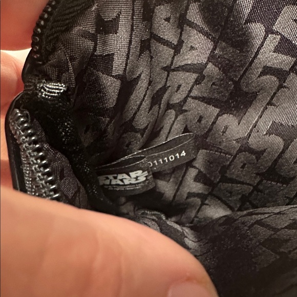 Disney Loungefly Star Wars Makeup Coin Bag - Picture 13 of 15